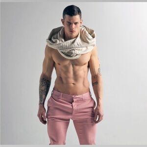 Meet your Posher, Nicholas